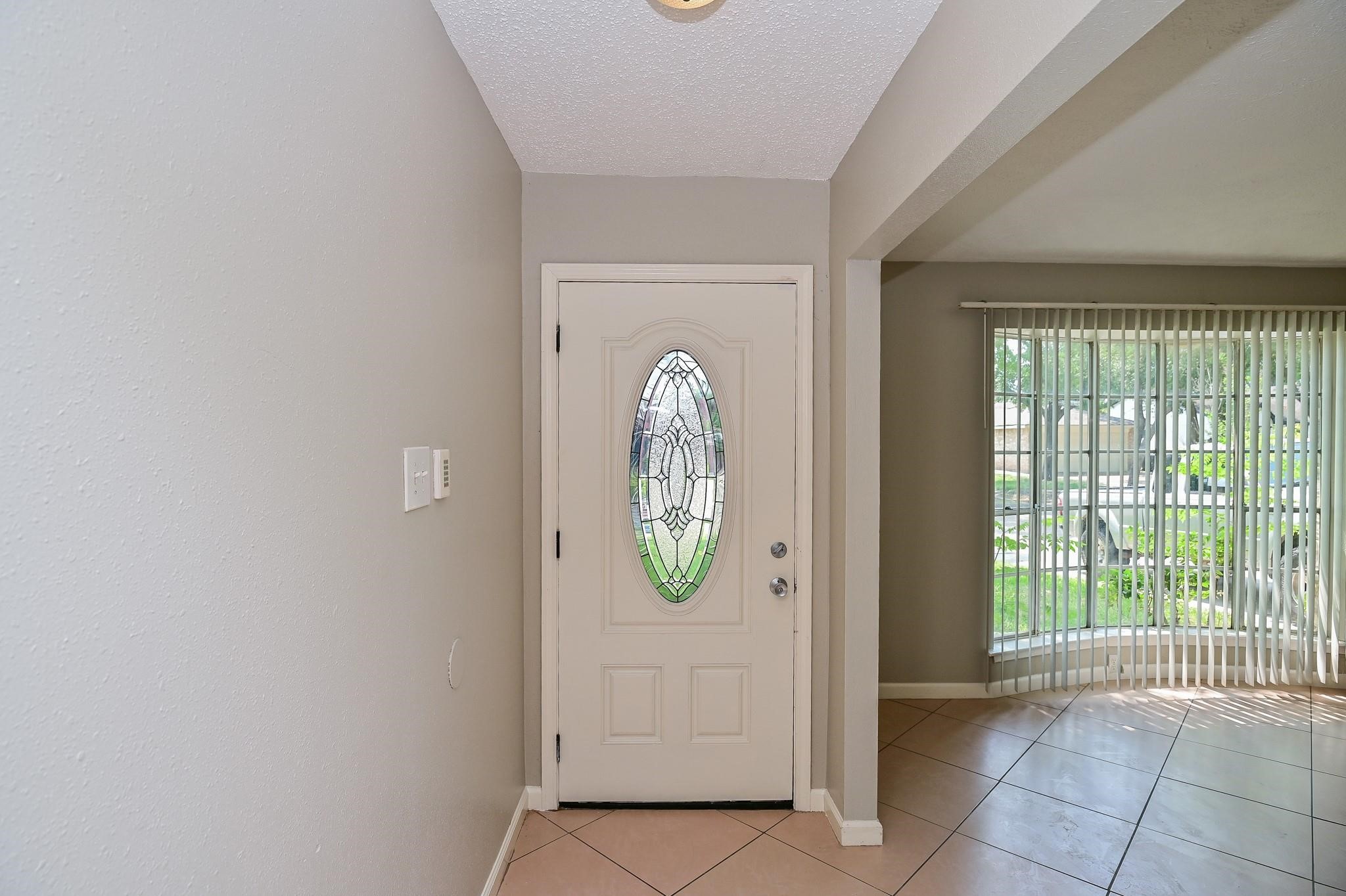 10019 Overview Drive Sugar Land, TX 77498 - Photo 4 of 30