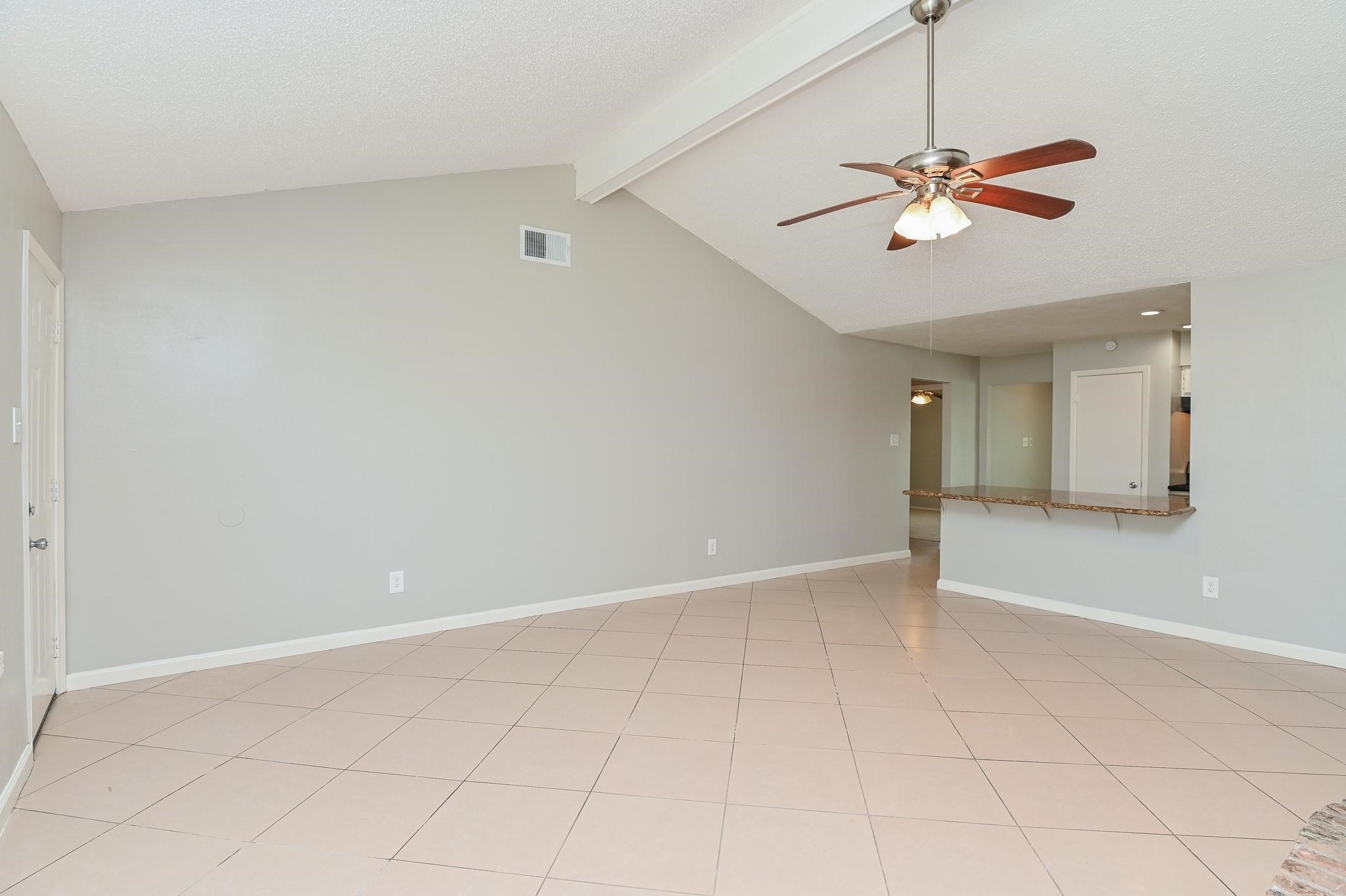 10019 Overview Drive Sugar Land, TX 77498 - Photo 10 of 30