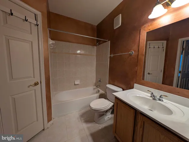 $2,400 | 6214 Westchester Park Drive, Unit 402F, College Park, MD 20740