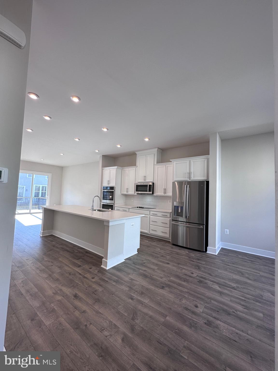 2453 Liberty Loop Herndon, VA 20171 - Photo 5 of 26