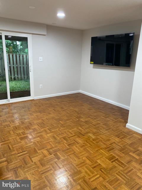 8564 Springfield Oaks Drive Springfield, VA 22153 - Photo 20 of 31 Gallery Image 20