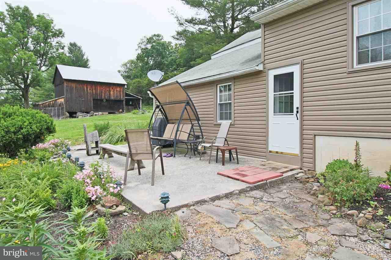 2019 Ridge Road Gettysburg, PA 17325 - Photo 3 of 24