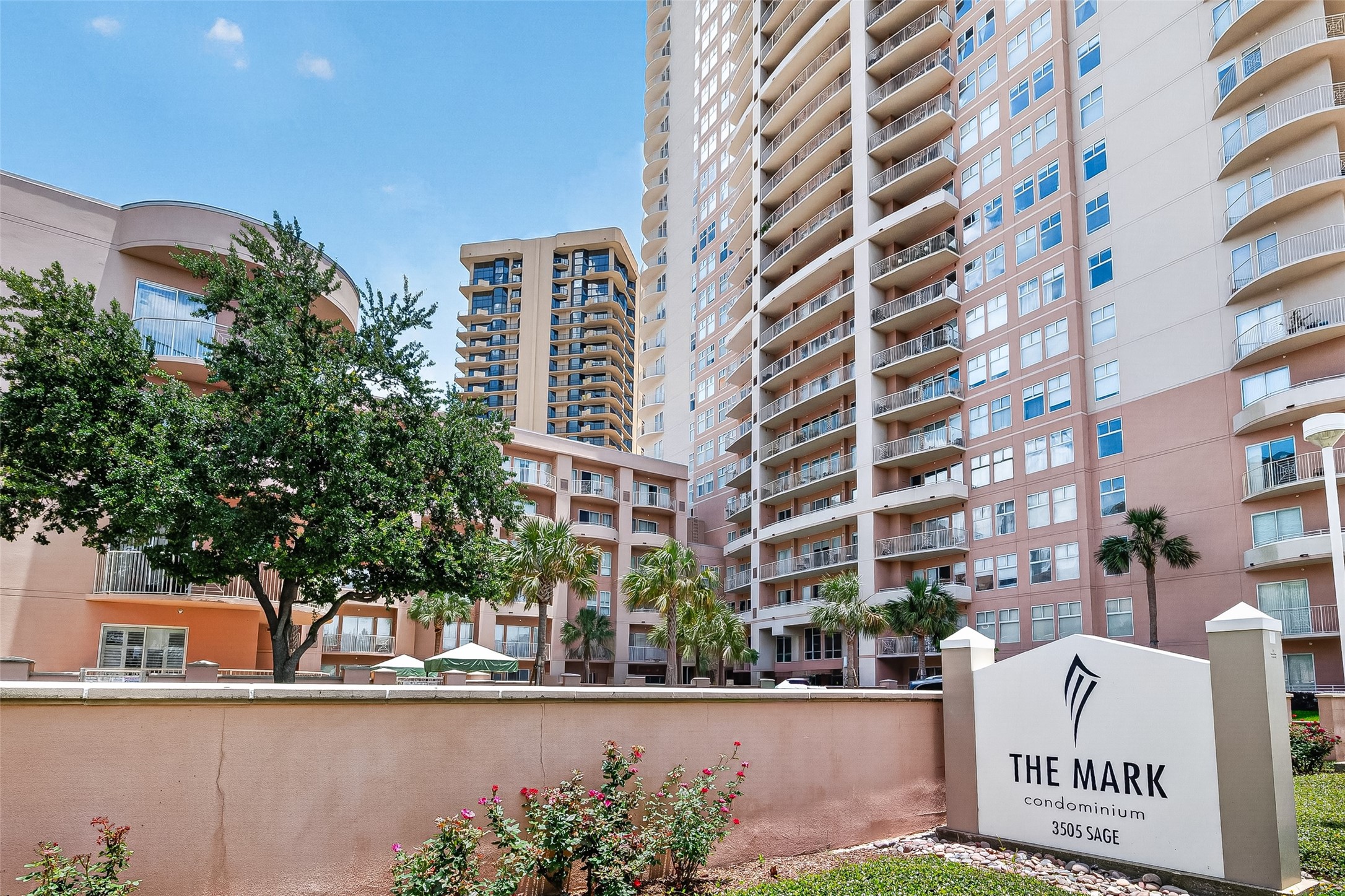 3505 Sage Road, Unit 115 Houston, TX 77056 - Photo 2 of 30 Gallery Image 2