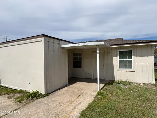 $995 | 2701 East 8th Court, Unit C, Panama City, FL 32401