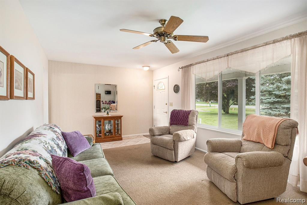 2445 South Irish Road Davison, MI 48423 - Photo 5 of 25