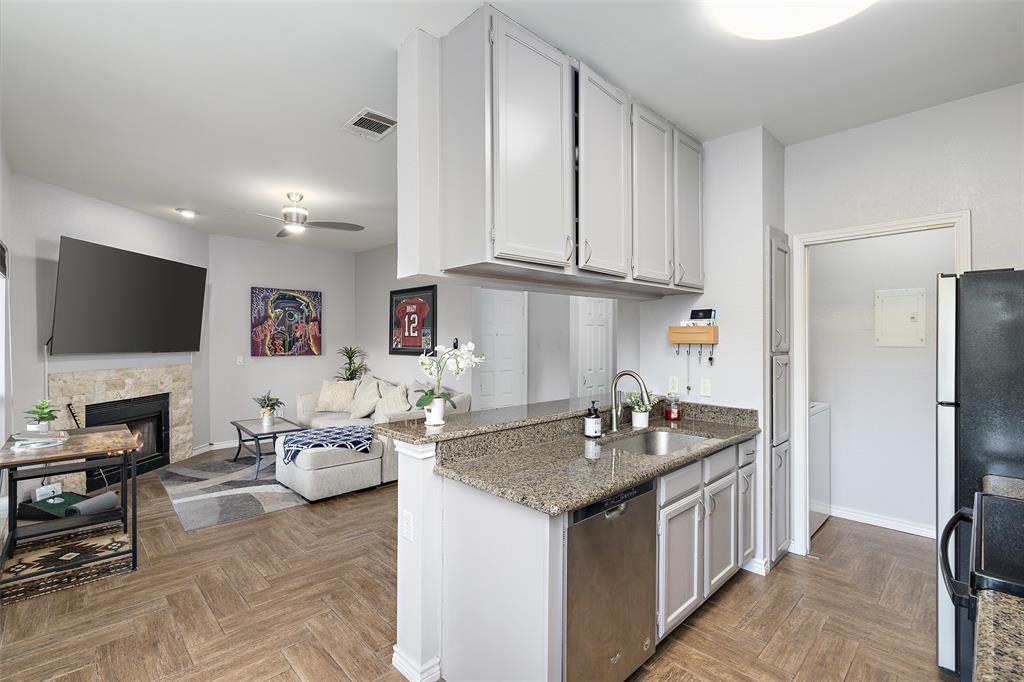 7340 Skillman Street, Unit 1113 Dallas, TX 75231 - Photo 15 of 31 Updates Galore!