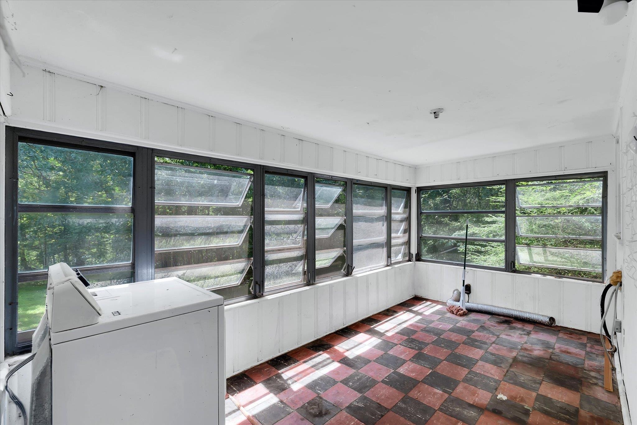 211 Piney Road Greenville, SC 29611 - Photo 25 of 28 Gallery Image 25