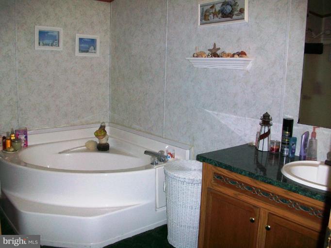 Large Master Superbath