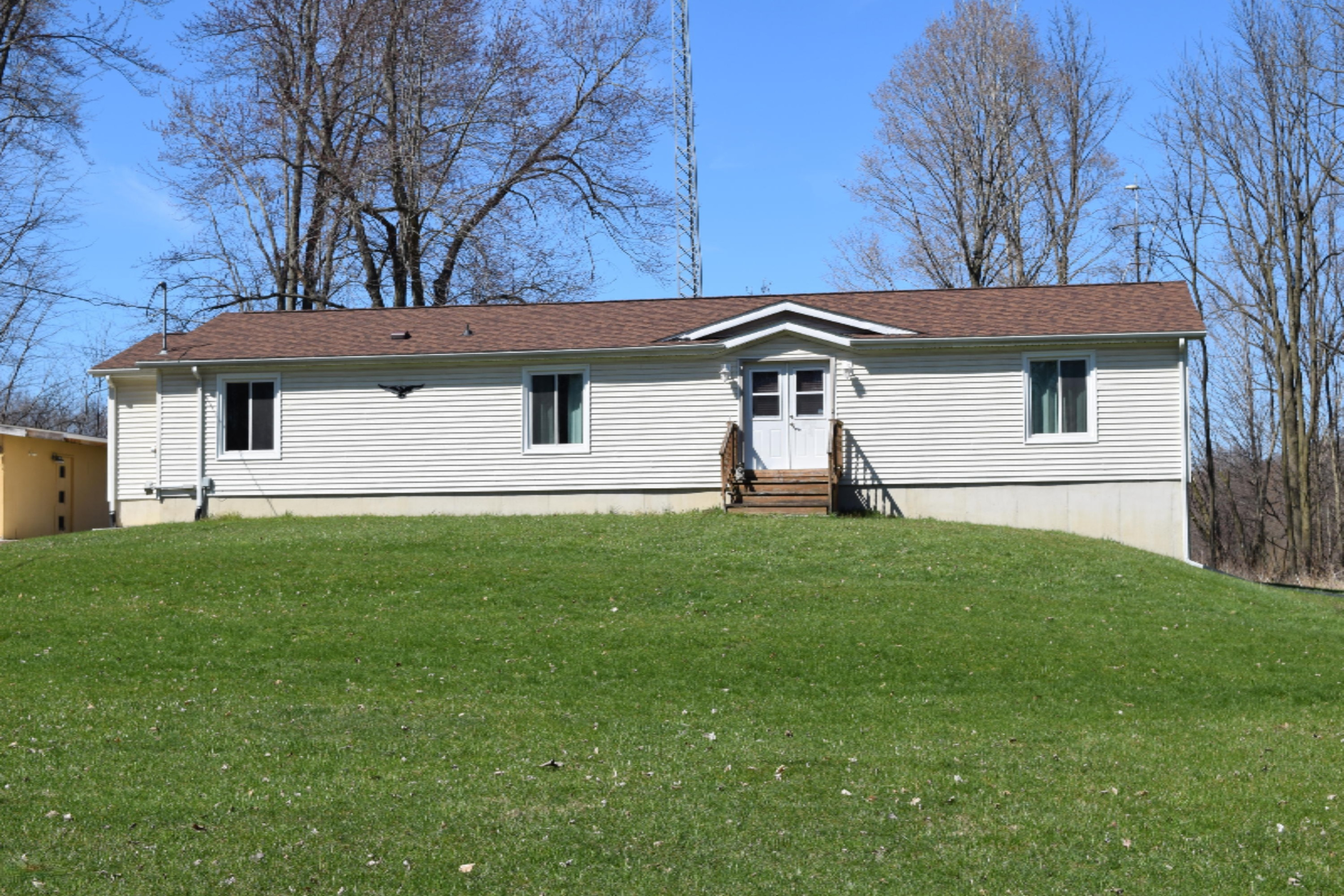 340 Francisco Road Union City, MI 49094 - Photo 1 of 43 DSC_0454