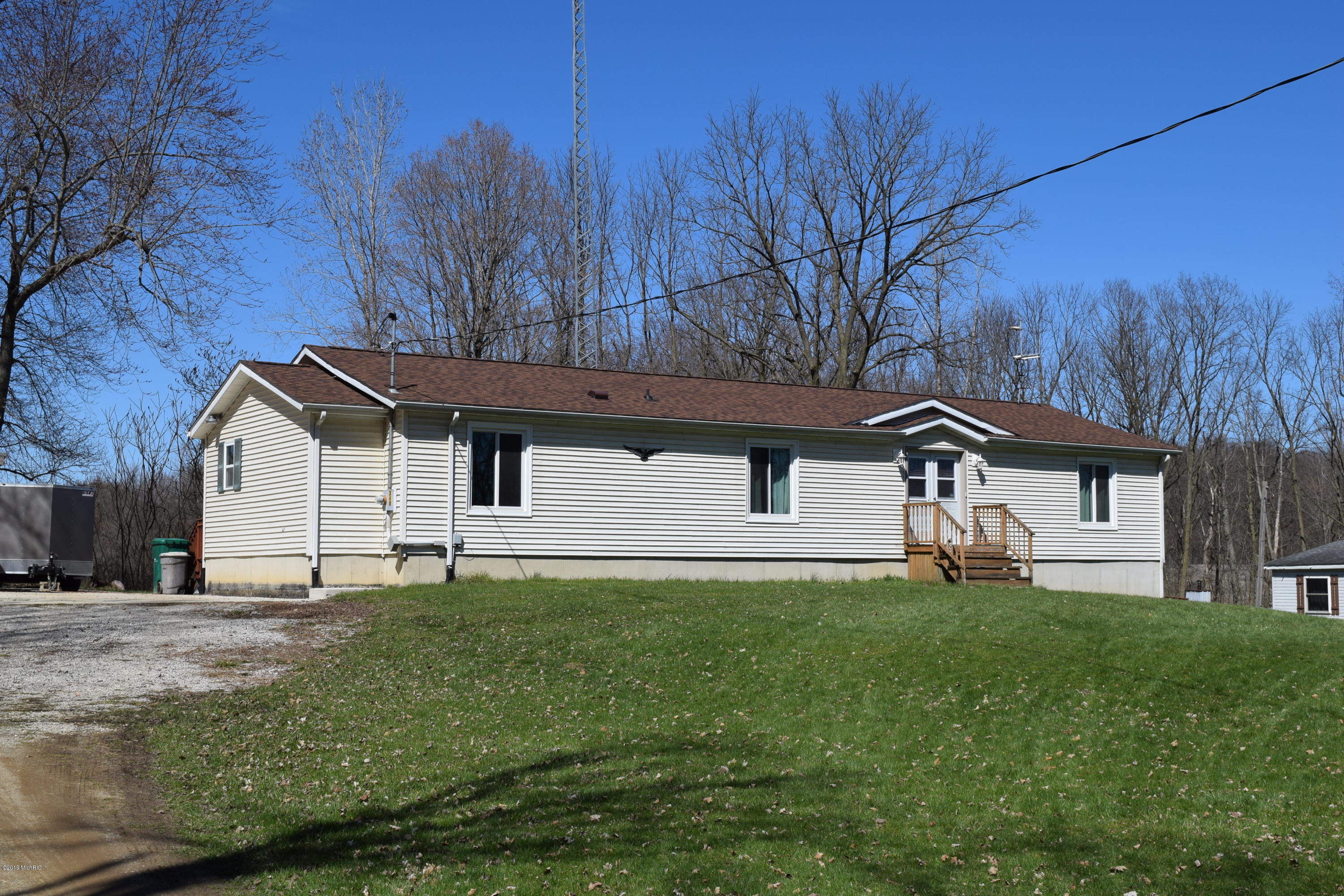 340 Francisco Road Union City, MI 49094 - Photo 3 of 43 DSC_0459