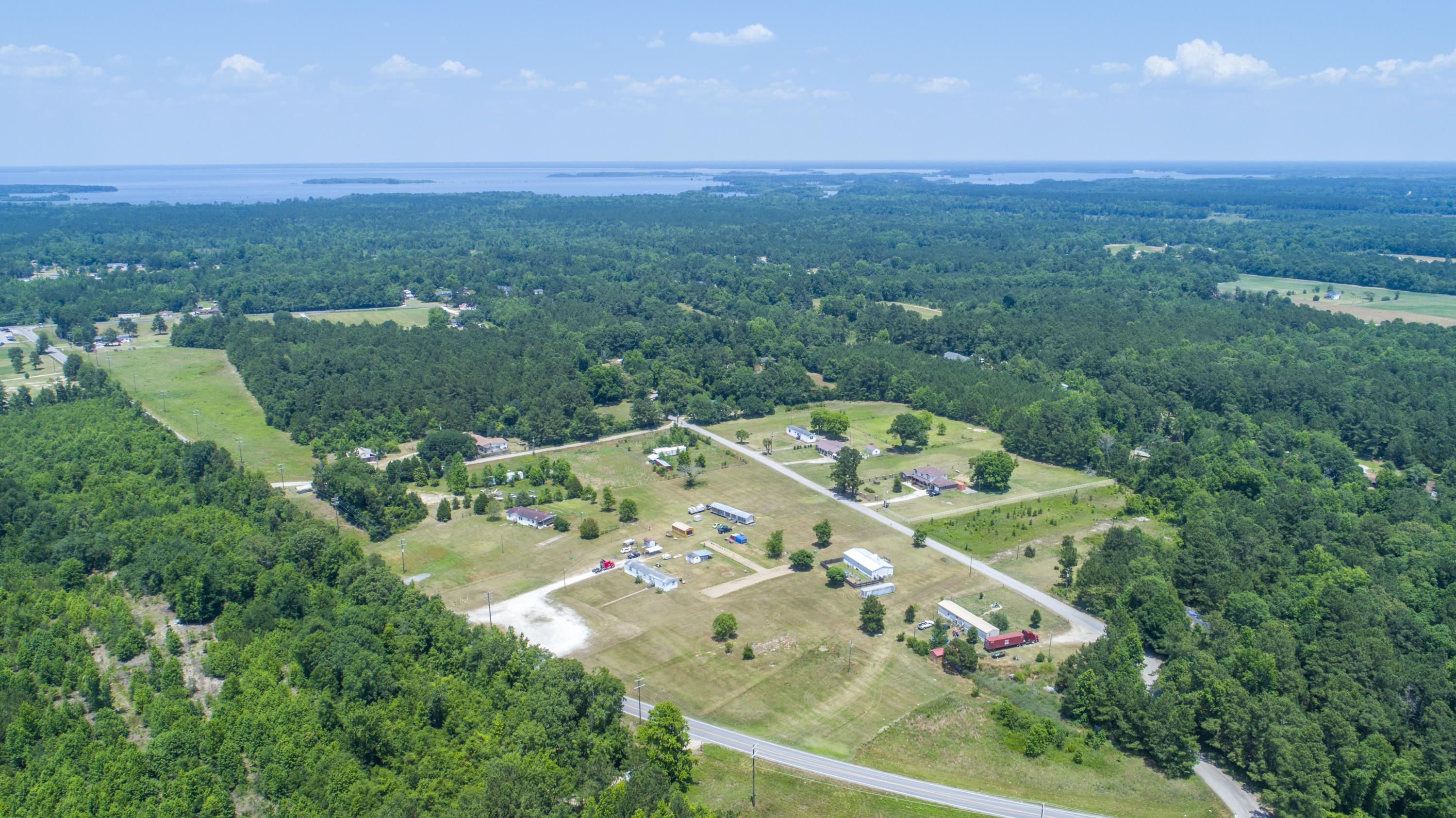 County Line Rd