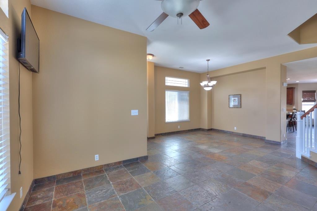 6801 Varni Way Hughson, CA 95326 - Photo 13 of 70