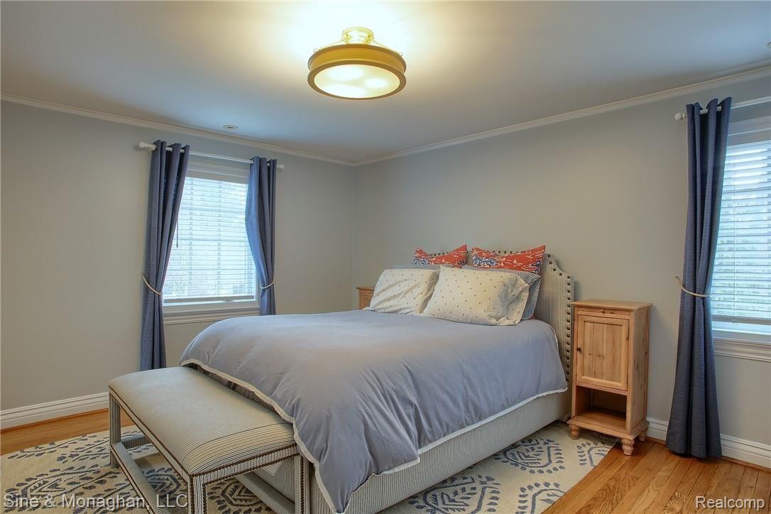 601 Lincoln Road Grosse Pointe, MI 48230 - Photo 18 of 40 18-Master Bedroom.jpg