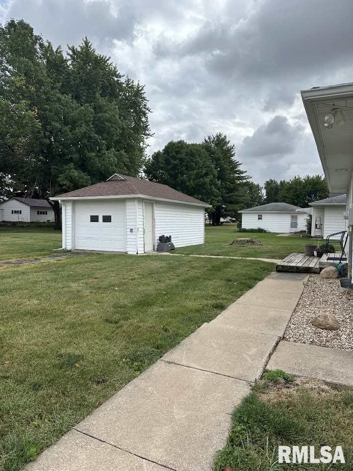 208 Congress Street Golden, IL 62339 - Photo 13 of 13 Gallery Image 13