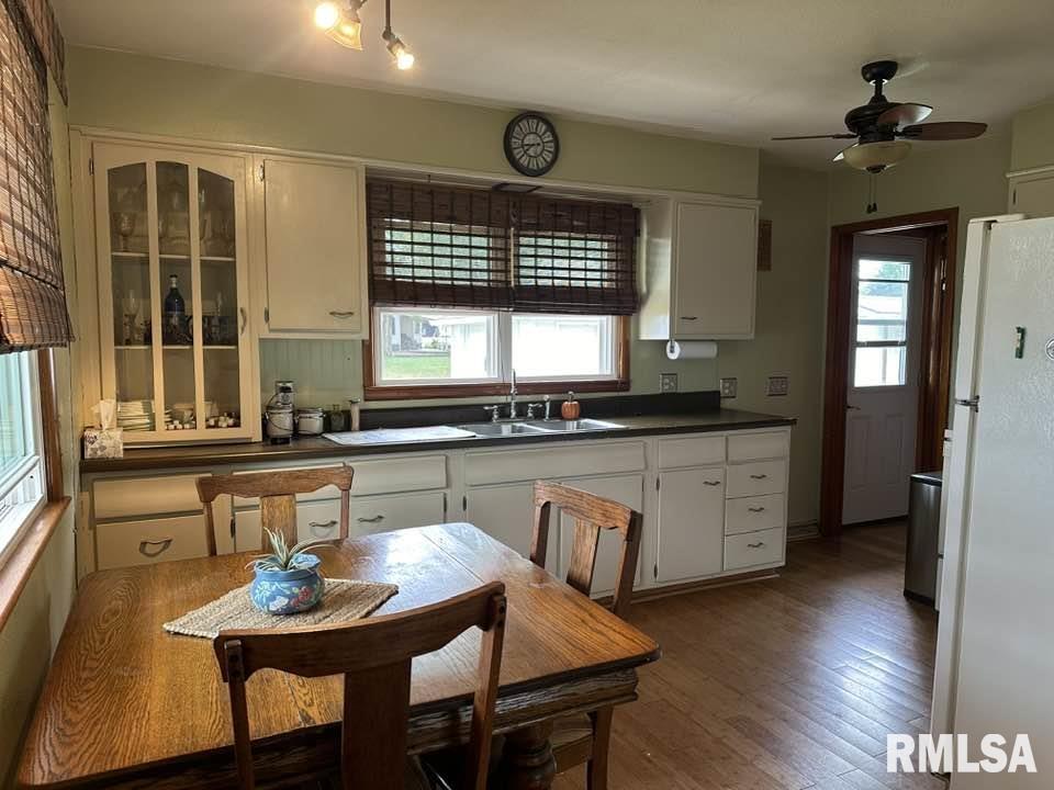 208 Congress Street Golden, IL 62339 - Photo 4 of 13 Gallery Image 4