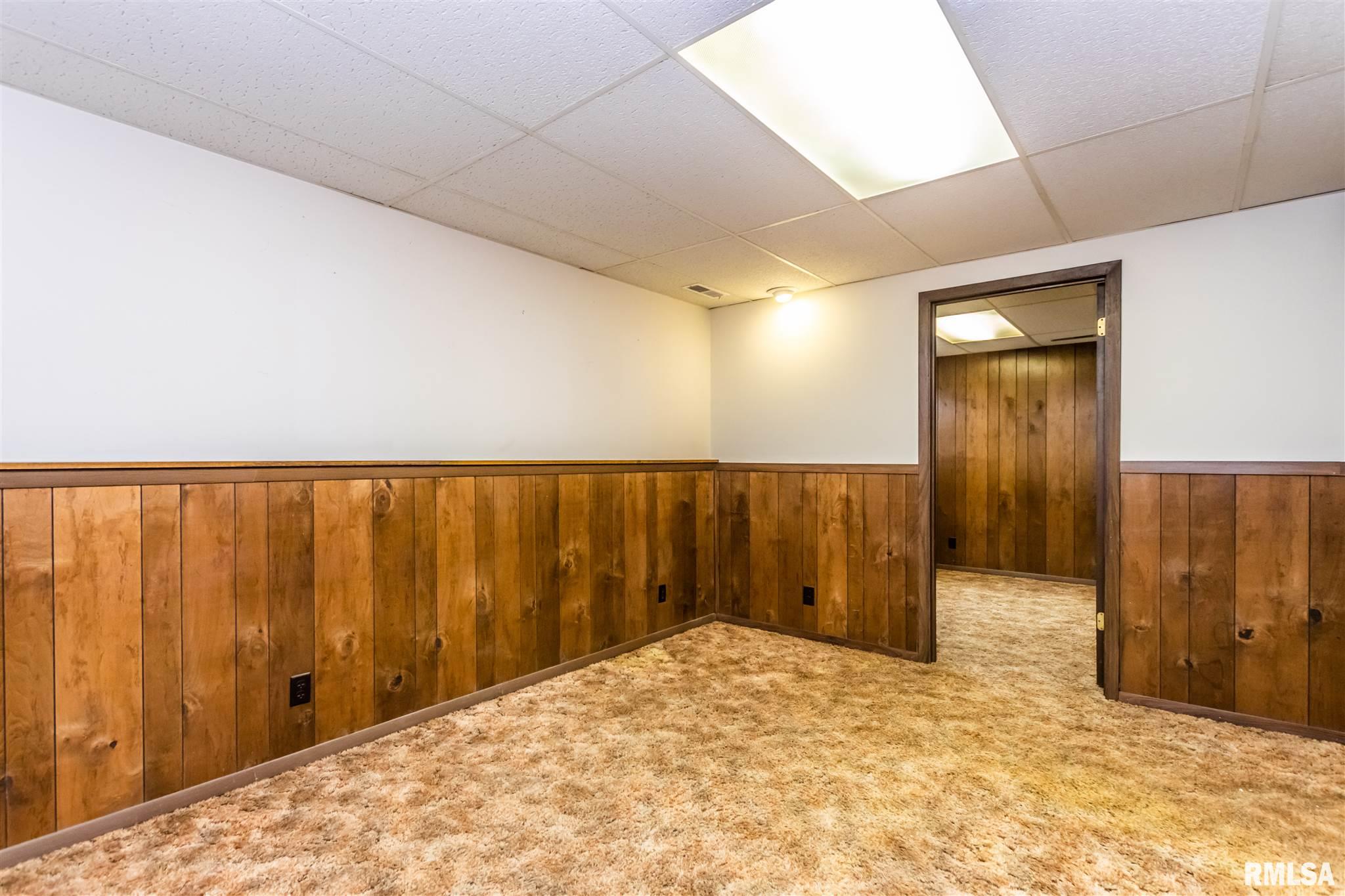 4438 West Castleton Road Peoria, IL 61615 - Photo 29 of 43 Gallery Image 29