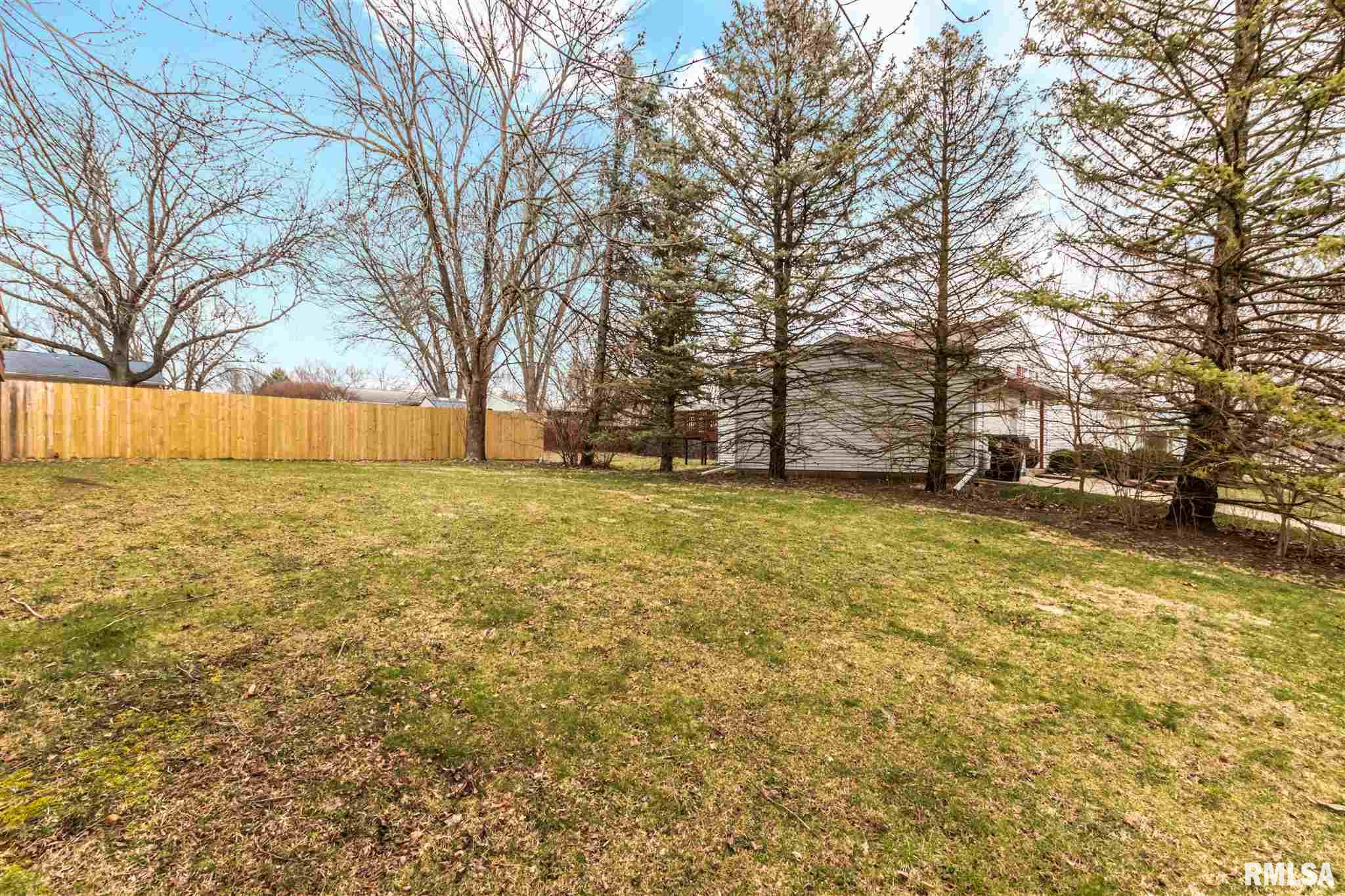 4438 West Castleton Road Peoria, IL 61615 - Photo 37 of 43 Gallery Image 37