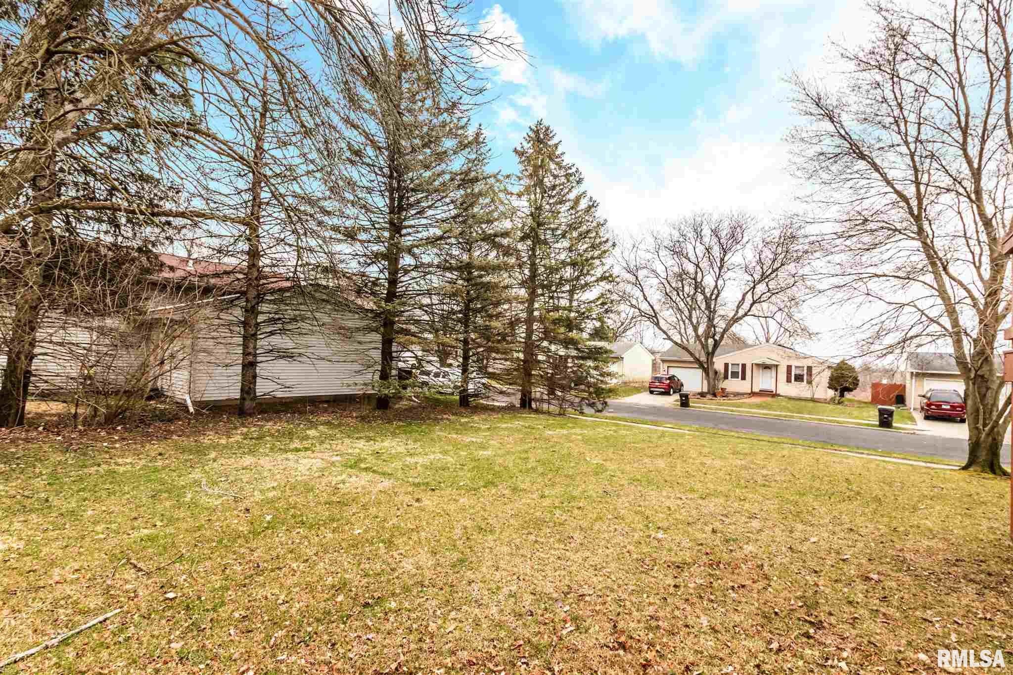 4438 West Castleton Road Peoria, IL 61615 - Photo 38 of 43 Gallery Image 38