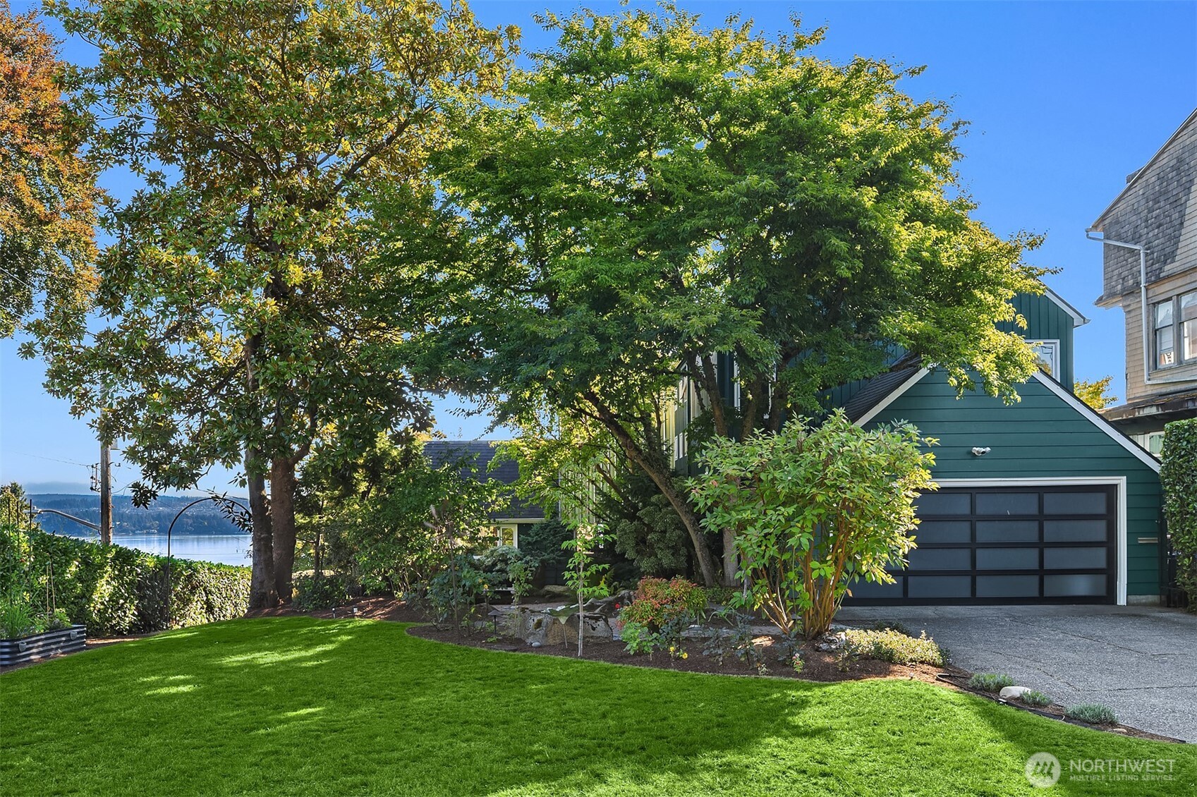 632 35th Avenue Seattle, WA 98122 - Photo 1 of 40