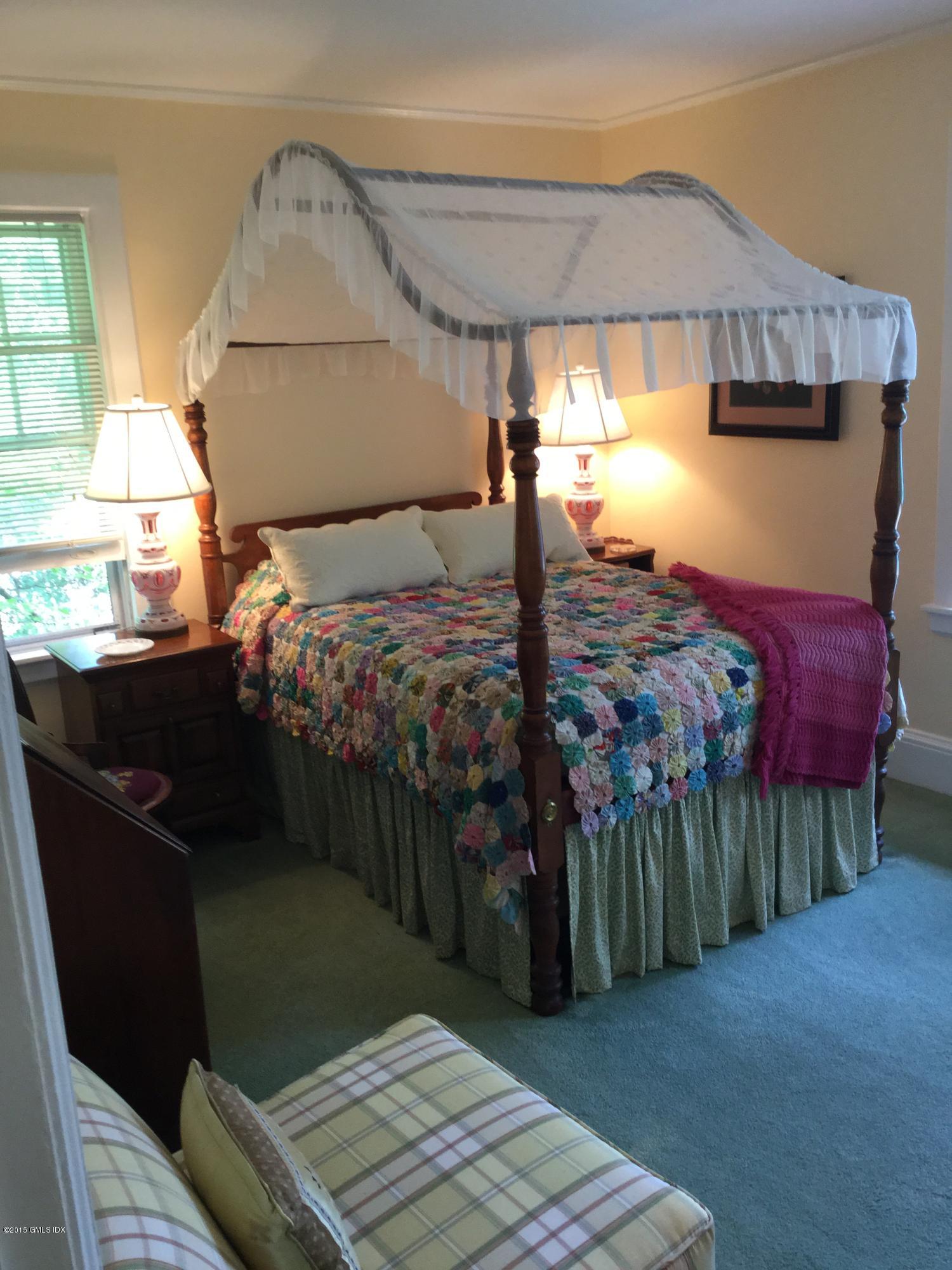 33 Hillside Road Greenwich, CT 06830 - Photo 10 of 22 8