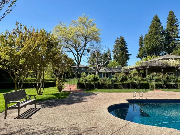 $10,000 | 1701 Zinfandel Lane, St. Helena, CA 94574