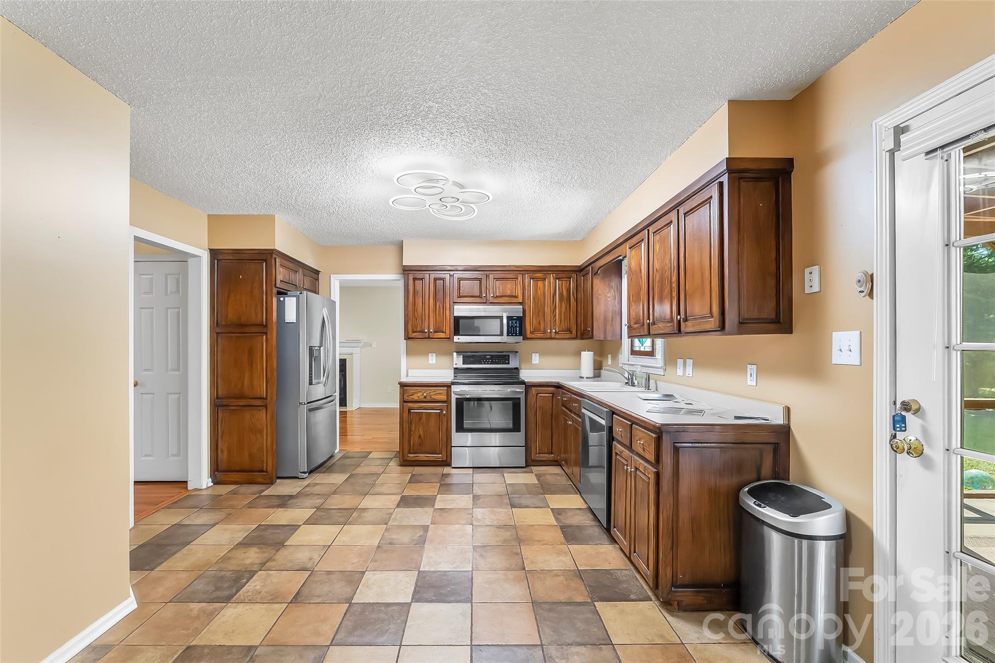 4617 Harbor View Terrace Morganton, NC 28655 - Photo 8 of 43