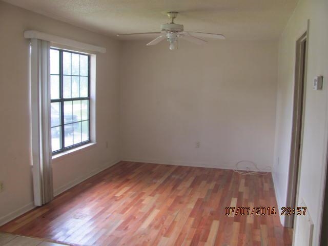 125 Dickson Bay Road, Unit 1 Panacea, FL 32346 - Photo 2 of 7 Gallery Image 2