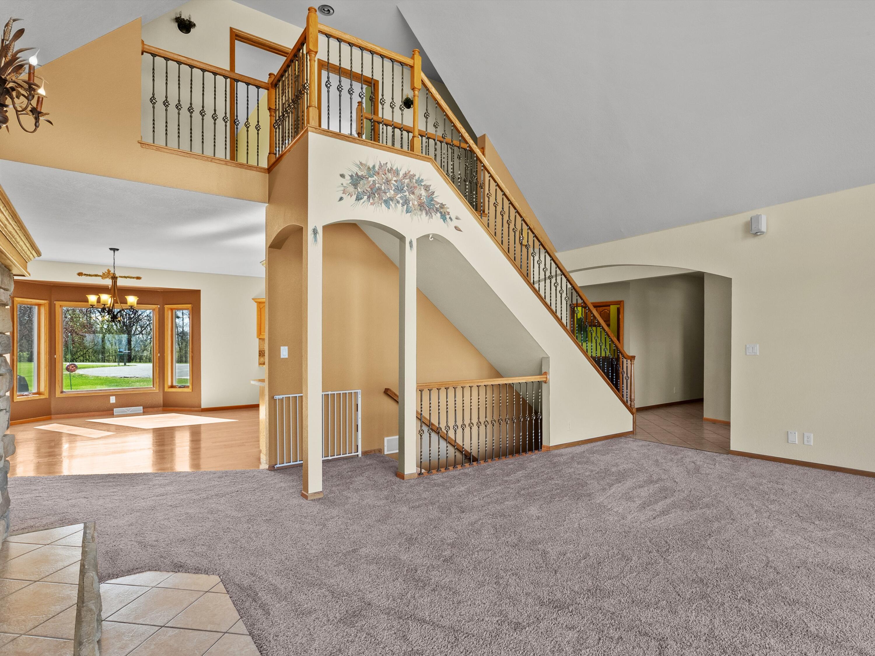 4818 Maplecrest Ridge Road Franklin, WI 54247 - Photo 23 of 62 Stairways