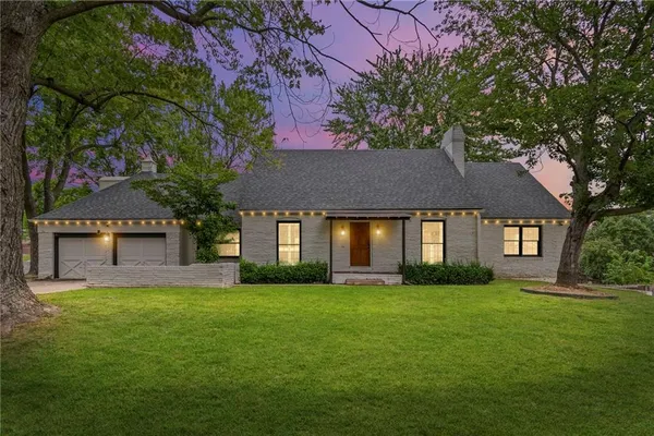 $330,000 | 12108 Markham Road, Independence, MO 64052