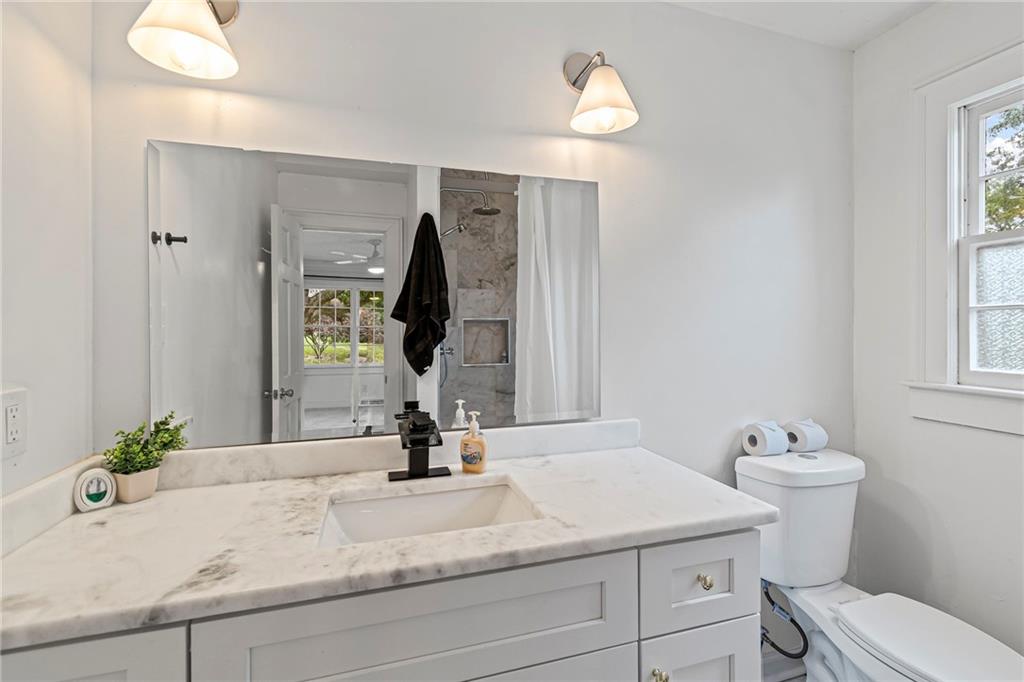 12108 Markham Road Independence, MO 64052 - Photo 13 of 55