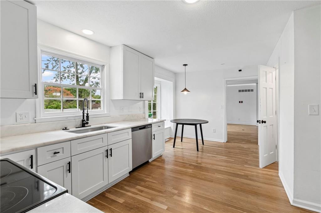 12108 Markham Road Independence, MO 64052 - Photo 14 of 55