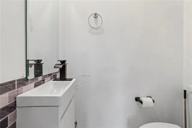 $349,000 | 12108 Markham Road, Independence, MO 64052