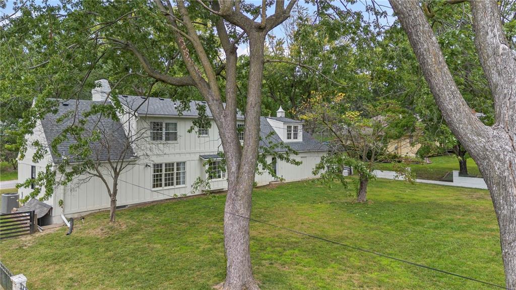 12108 Markham Road Independence, MO 64052 - Photo 2 of 55