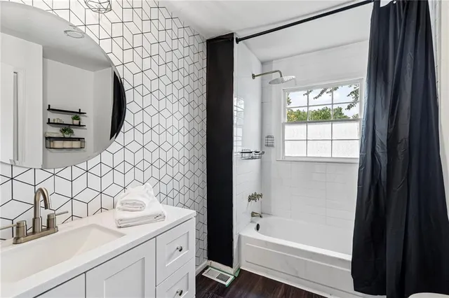 $349,000 | 12108 Markham Road, Independence, MO 64052