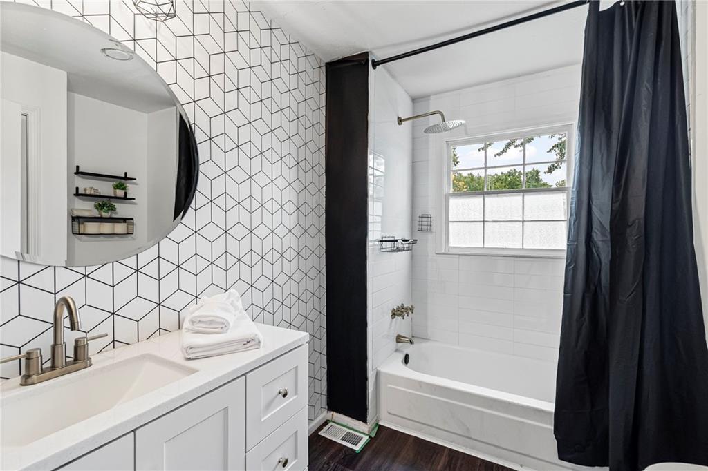 12108 Markham Road Independence, MO 64052 - Photo 25 of 55