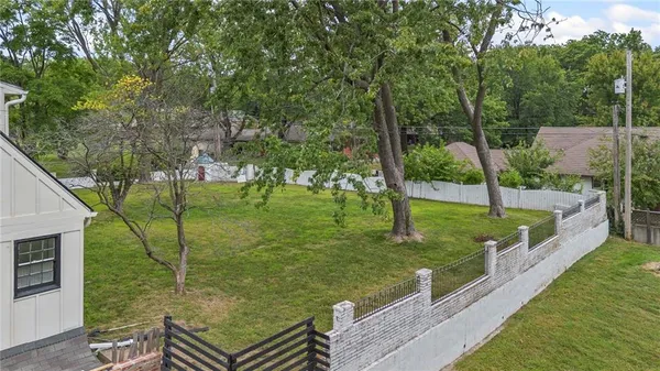 $330,000 | 12108 Markham Road, Independence, MO 64052
