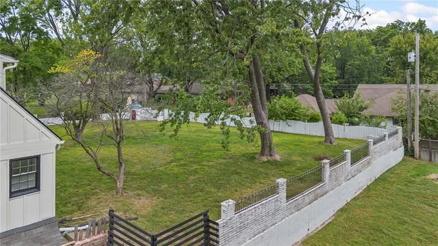 $349,000 | 12108 Markham Road, Independence, MO 64052