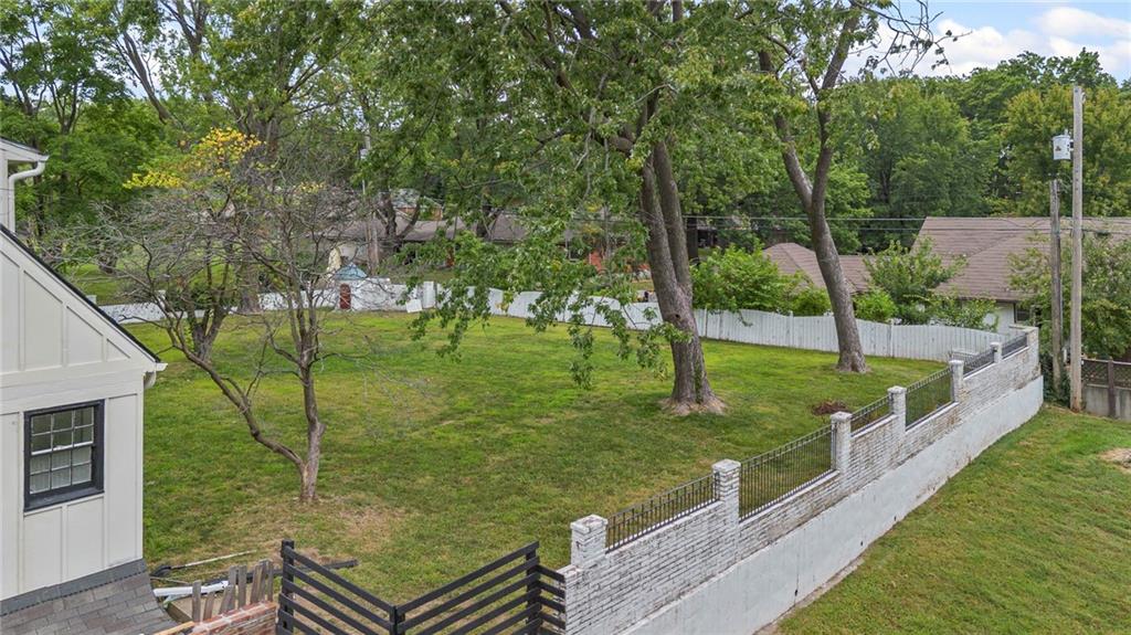 12108 Markham Road Independence, MO 64052 - Photo 31 of 55