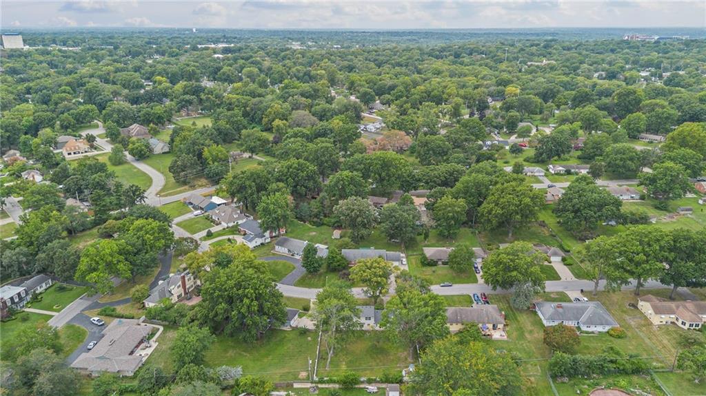 12108 Markham Road Independence, MO 64052 - Photo 40 of 55