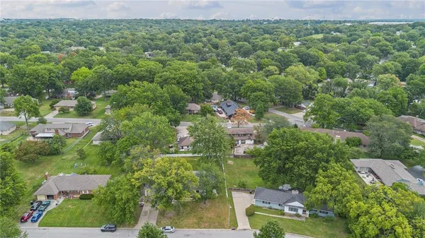 $330,000 | 12108 Markham Road, Independence, MO 64052