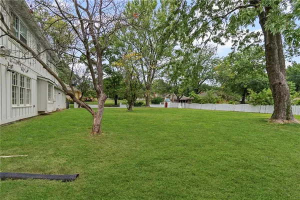 $330,000 | 12108 Markham Road, Independence, MO 64052