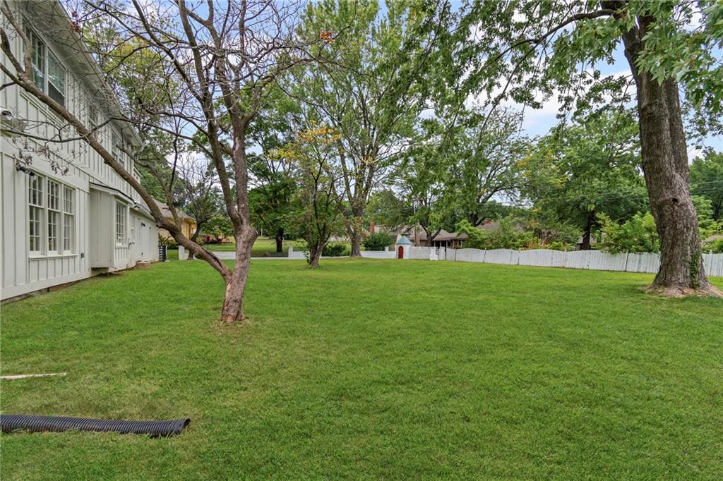 12108 Markham Road Independence, MO 64052 - Photo 45 of 55