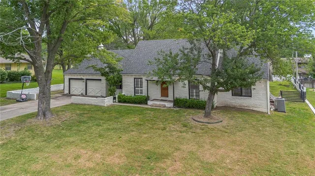 $349,000 | 12108 Markham Road, Independence, MO 64052