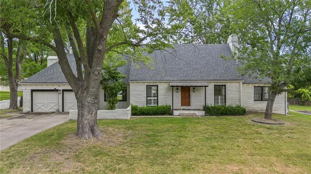 $349,000 | 12108 Markham Road, Independence, MO 64052