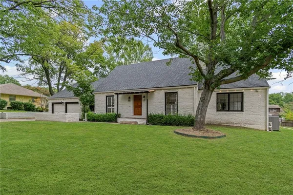$330,000 | 12108 Markham Road, Independence, MO 64052