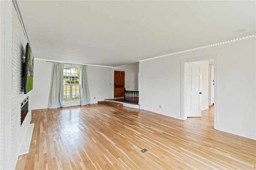 12108 Markham Road Independence, MO 64052 - Photo 10 of 55