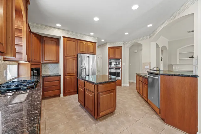 $640,000 | 11 Bentley Park Court, Houston, TX 77070