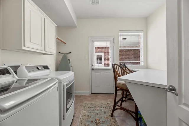 $640,000 | 11 Bentley Park Court, Houston, TX 77070