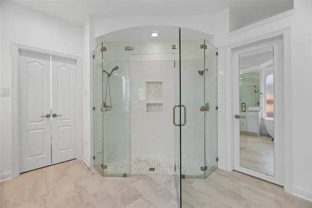 $640,000 | 11 Bentley Park Court, Houston, TX 77070