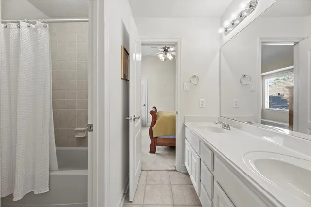 $640,000 | 11 Bentley Park Court, Houston, TX 77070